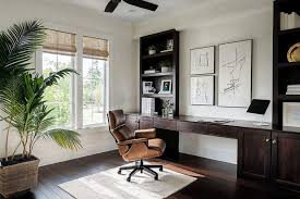 Furnished office before de-staging